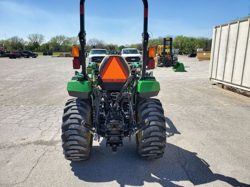 John Deere 2032R Tractor for sale